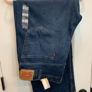 NEW WITH TAGS Men’s Levi Jeans 42 x 30